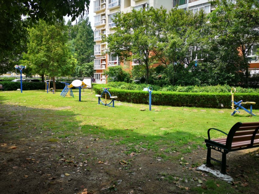 萬(wàn)泰花園居委健身點(diǎn)D