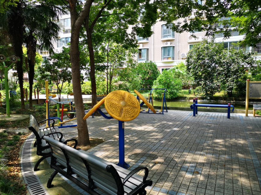 航華二村三居委健身苑點D