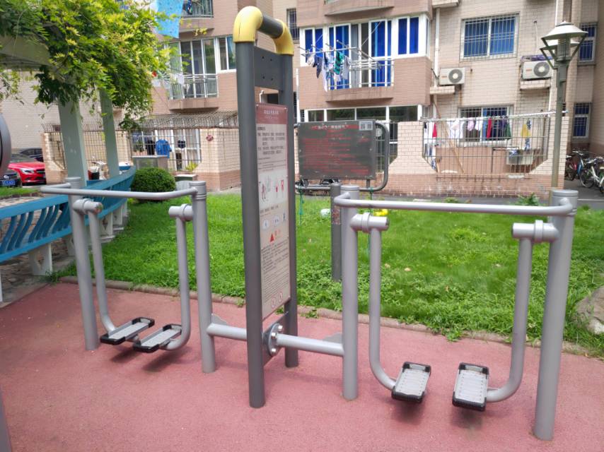 雙位太空漫步機