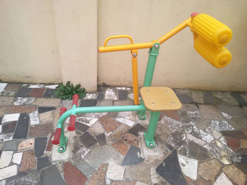 腹背鍛煉器 腹背鍛煉器