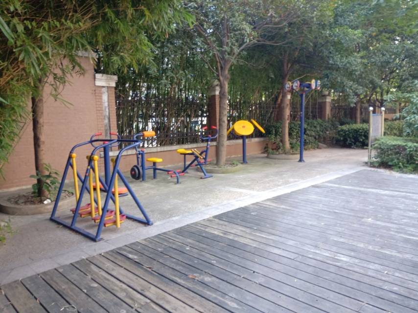 中虹居委健身苑