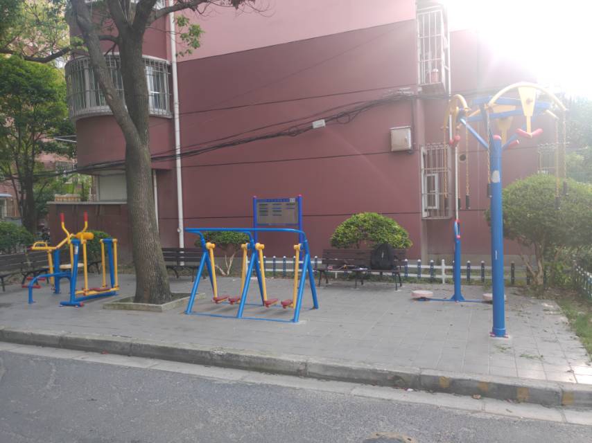 華美路居委健身點(diǎn)F