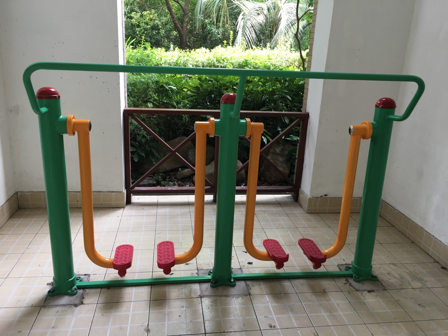 兩聯(lián)漫步機(jī)