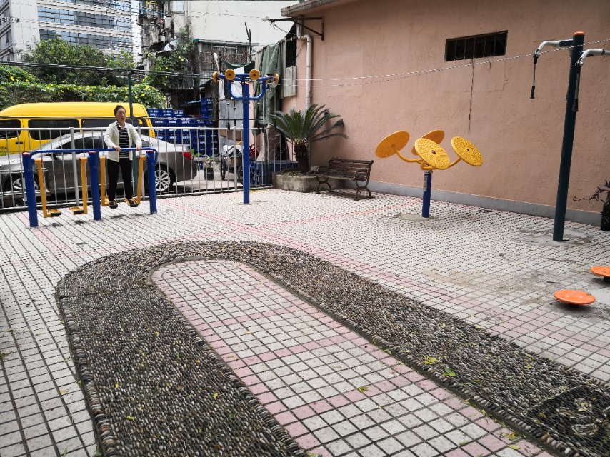 靜安區(qū)芷江西路街道大統(tǒng)居委健身點(diǎn)（大統(tǒng)路1033弄）