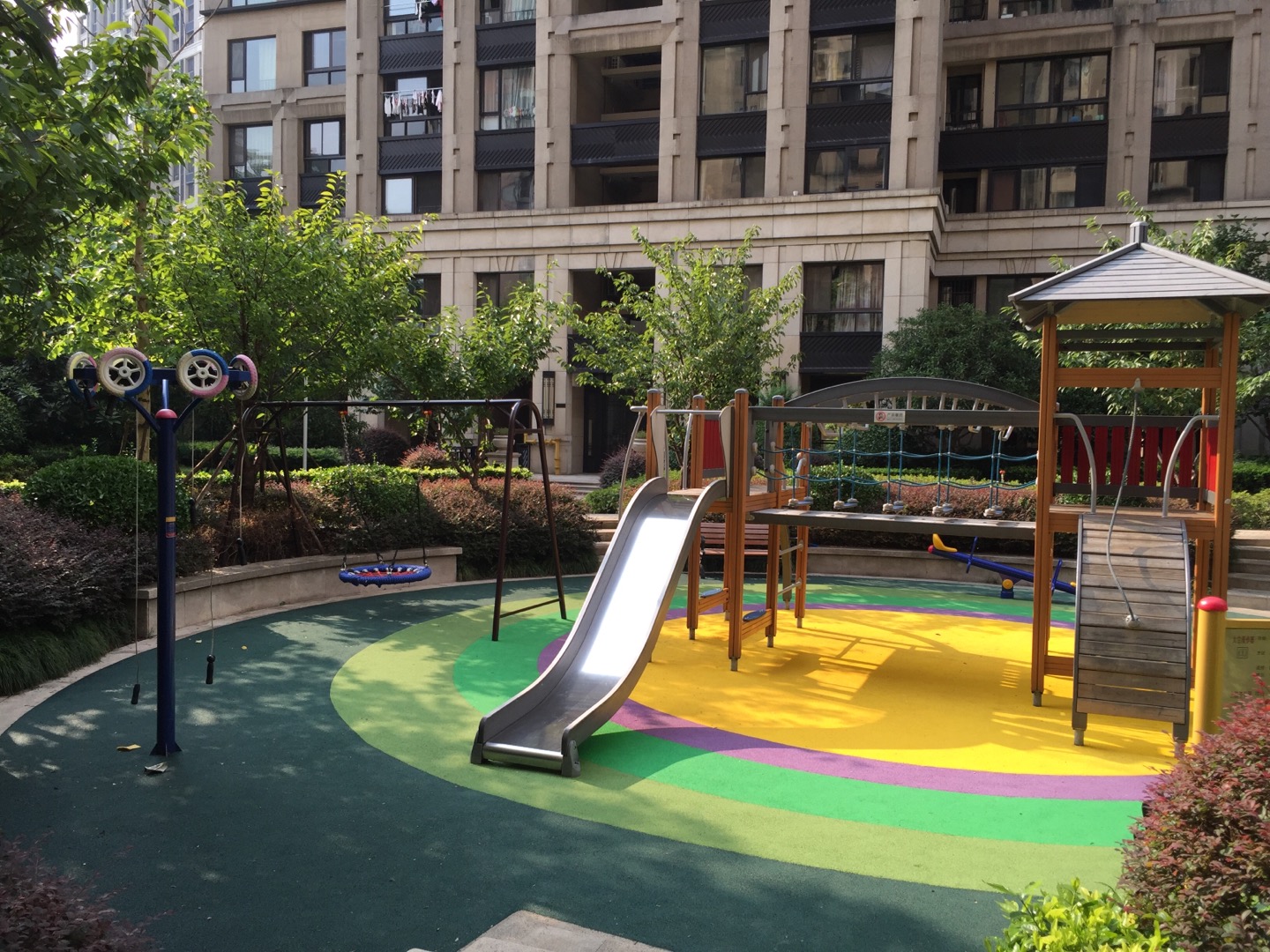 南翔鎮(zhèn)留云社區(qū)居委會(huì)陳翔公路1588弄健身點(diǎn)