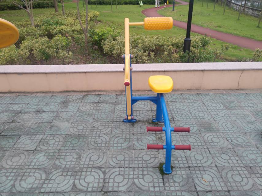 腹背鍛煉器 腹背鍛煉器