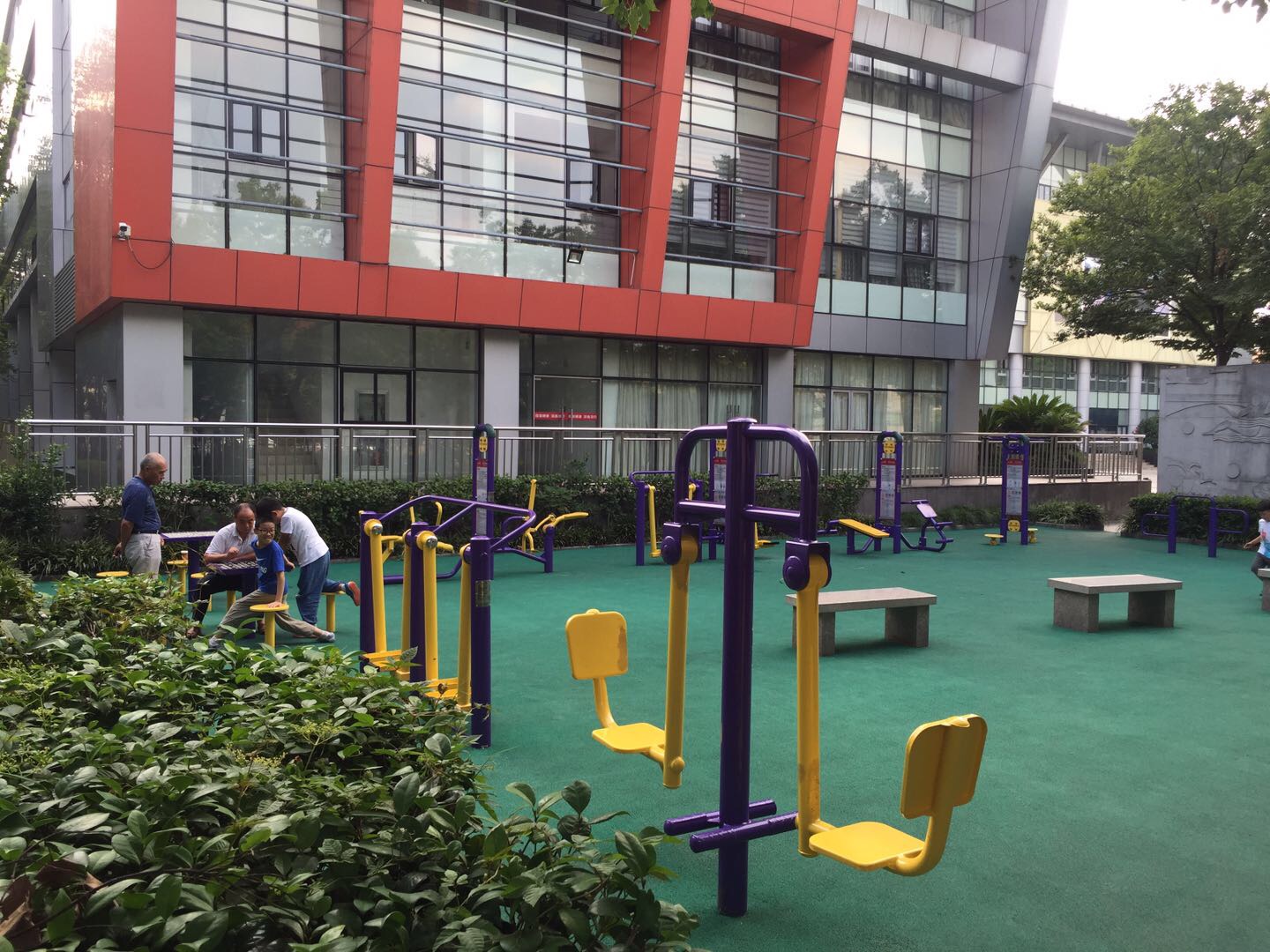 南翔鎮(zhèn)益智健身苑