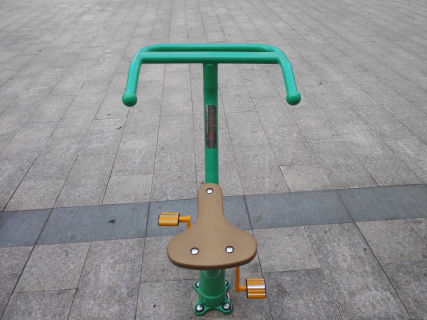 直立健身車(chē)