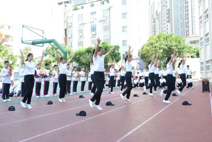 1-入場式表演較好圖片 (2).jpg