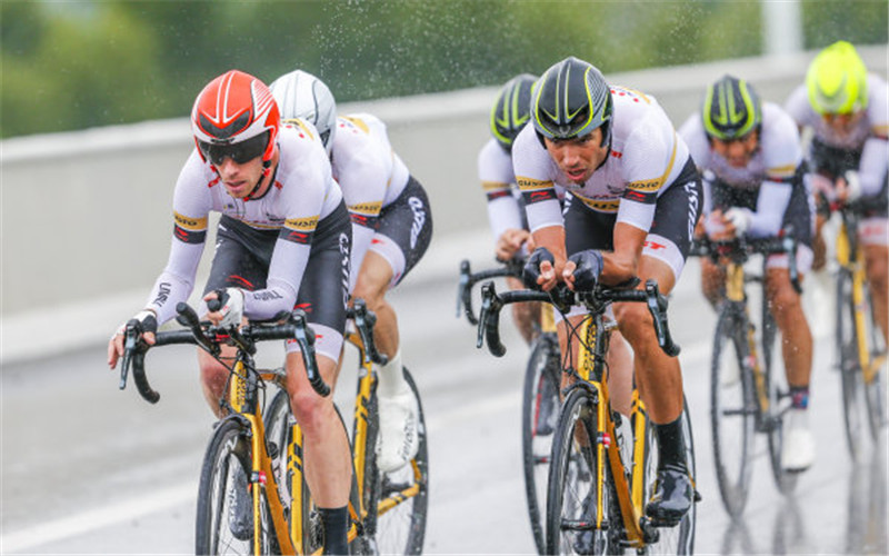 第十八屆環(huán)青海湖國(guó)際公路自行車(chē)賽開(kāi)賽