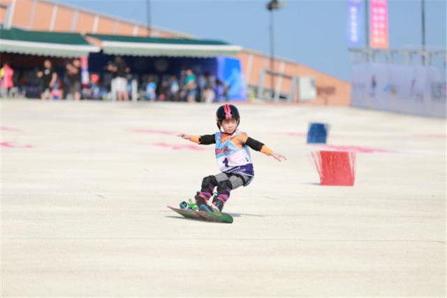 運(yùn)動(dòng)場(chǎng) 運(yùn)動(dòng)場(chǎng)