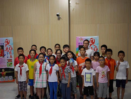 運(yùn)動(dòng)場(chǎng) 運(yùn)動(dòng)場(chǎng)