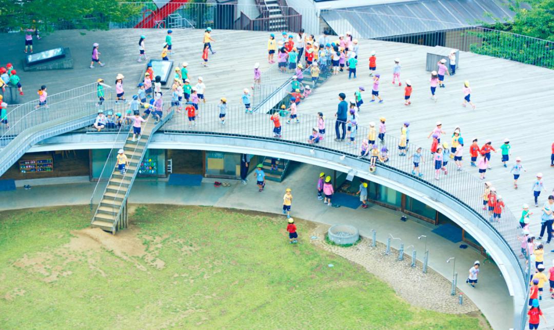 極簡(jiǎn)設(shè)計(jì)的幼兒園成為孩子釋放天性的樂園 極簡(jiǎn)設(shè)計(jì)的幼兒園成為孩子釋放天性的樂園
