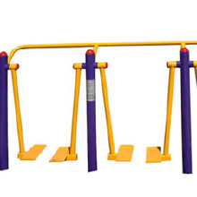 生產(chǎn)廠家供應(yīng)冠源 室外健身器材，戶外健身路徑，小區(qū)廣場器材，質(zhì)量保證，售后服務(wù)周到，西安市區(qū)可上門送貨安裝