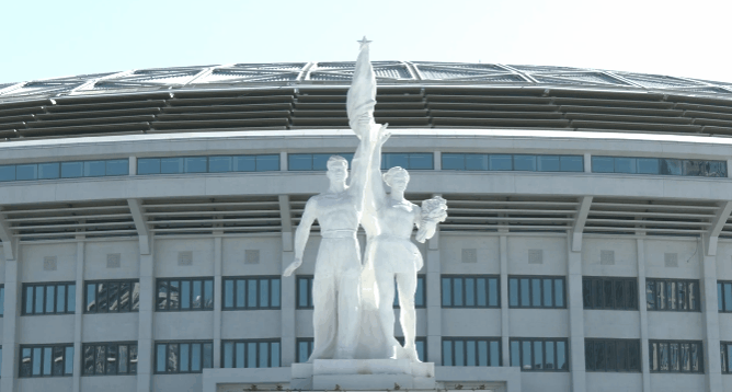 這個對標(biāo)國際水準(zhǔn)建設(shè)的新球場，就在咱家門口→(圖2)