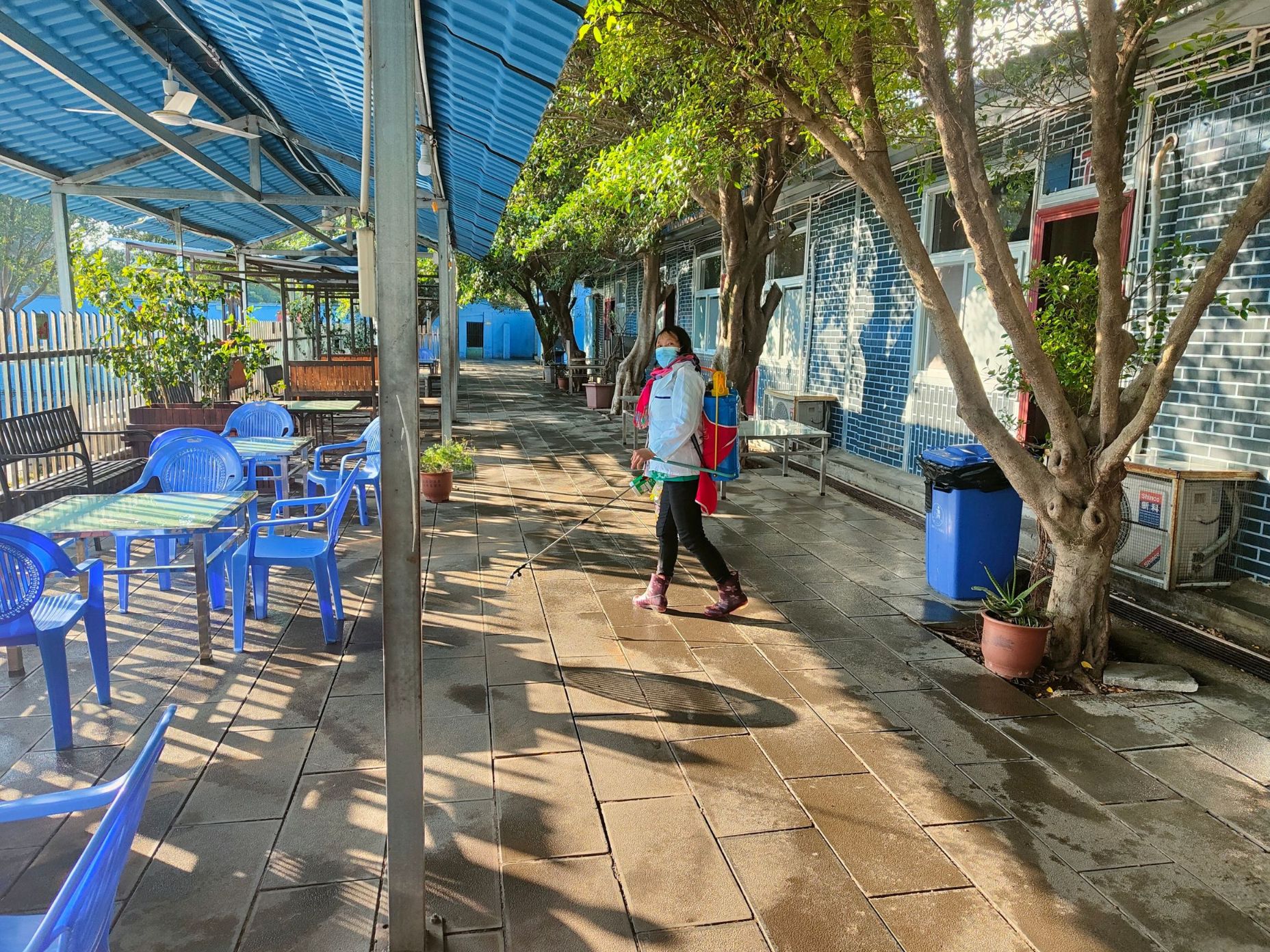 東川區(qū)體委游泳池